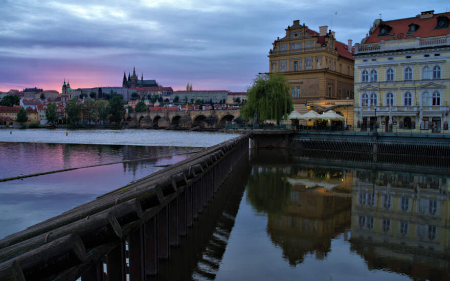 Praha ve dne a v noci