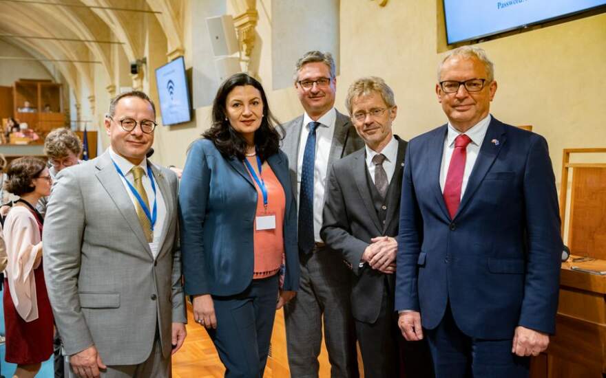 Předsedové parlamentních evropských výborů debatovali na půdě Senátu, poprvé i za účasti Ukrajiny a Moldavska jako kandidátských zemí (11. 7. 2022)